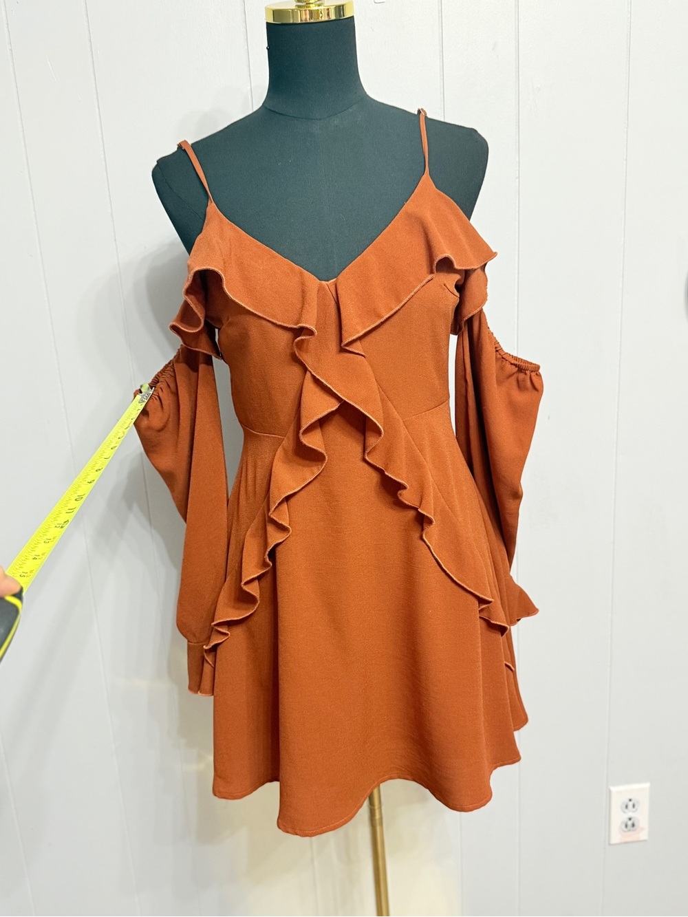 NWOT Franco Rust Ruffled Cold-Shoulder Dress - Picture 7 of 8